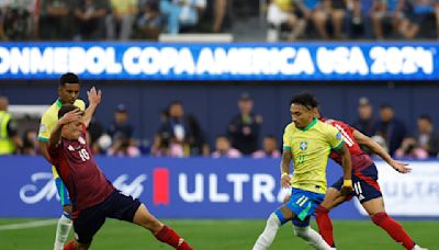 Barcelona winger shines brighter in Brazilian colors than Real Madrid compatriot