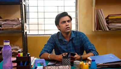 Panchayat Season 3 review: Jitendra Kumar's show keeps the simplistic approach, is high on emotions