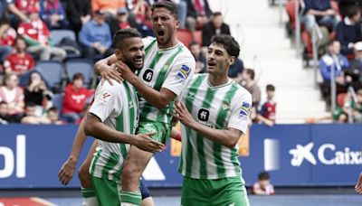 El Betis hace los deberes en Pamplona