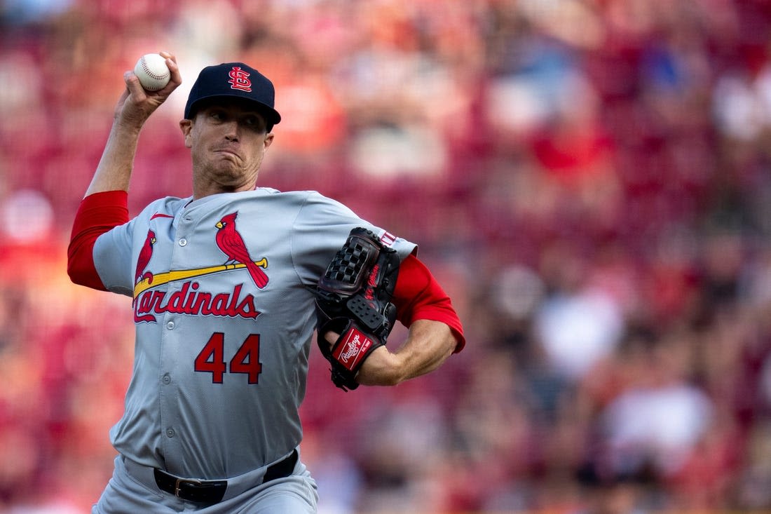 Deadspin | Kyle Gibson, Cardinals dominate Reds