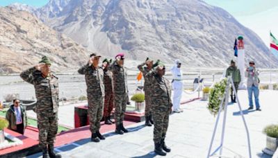 Prez Murmu visits Siachen base camp, commends soldiers for their bravery on behalf of all citizens