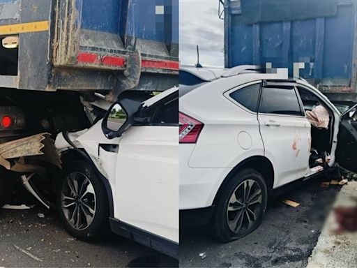 快訊／嘉義斷魂車禍！休旅車頭「直插砂石車尾」扁了狂滲血...1死1重傷