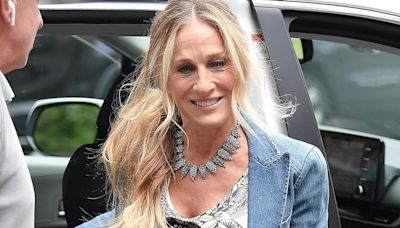 Sarah Jessica Parker joins co-stars on NYC set of And Just Like That