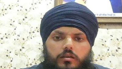 Amritpal Singh's Brother Harpreet Held by Jalandhar Police in Drug Case - News18