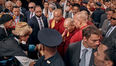 Dalai Lama arrives in New York City to receive medical treatment