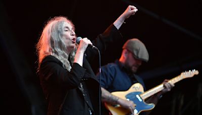 Patti Smith: “Trump is clearly unhinged.”