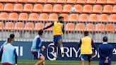 Buena noticia: Lemar volvió a entrenarse con el grupo