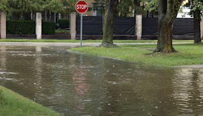 Storm floods streets, knocks out power to thousands in SE Michigan