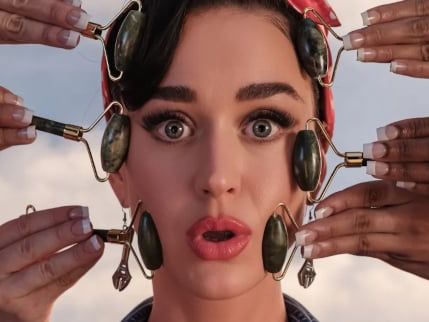 "Un enfer réchauffé" : Katy Perry atomisée par la critique avec son single "Woman's World"