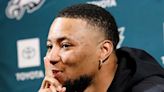 Saquon Barkley says he can squat more than Jalen Hurts, gets advice from Jason Kelce, and recounts Fletcher Cox’s trash talk