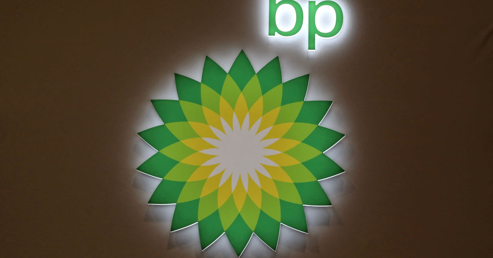 BP, PDVSA rush to complete gas deal before Venezuela election