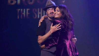 Álex O'Dogherty y Nuria Roca brillan con 'Brugal The Show', el espectáculo sobre anécdotas reales de amigos de verdad