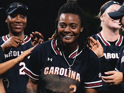 South Carolina softball defeats Mississippi State 8-4