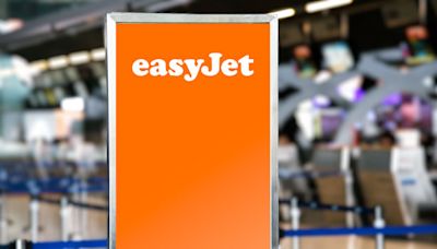 Pilots at easyJet reportedly reject pay offer