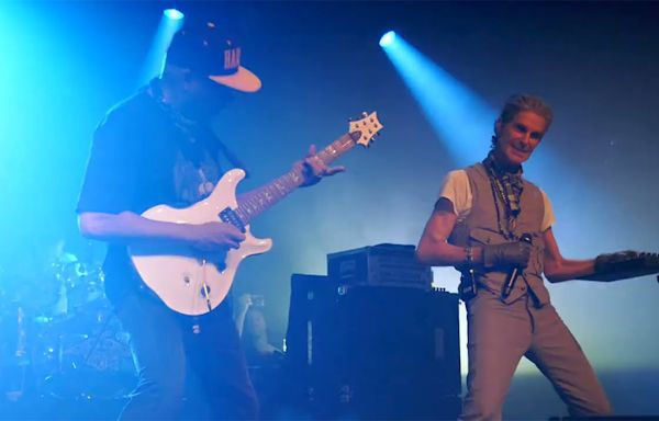 Tom Morello Joins Jane’s Addiction for “Mountain Song” in Germany: Watch