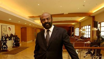 HCL Founder Shiv Nadar's Journey: From Textile Mill to TCS, Infosys Challenger - News18
