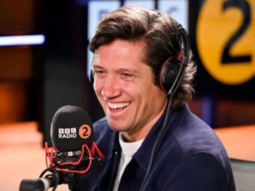 Vernon Kay's BBC Radio 2 show chaos as star says 'this has never happened'