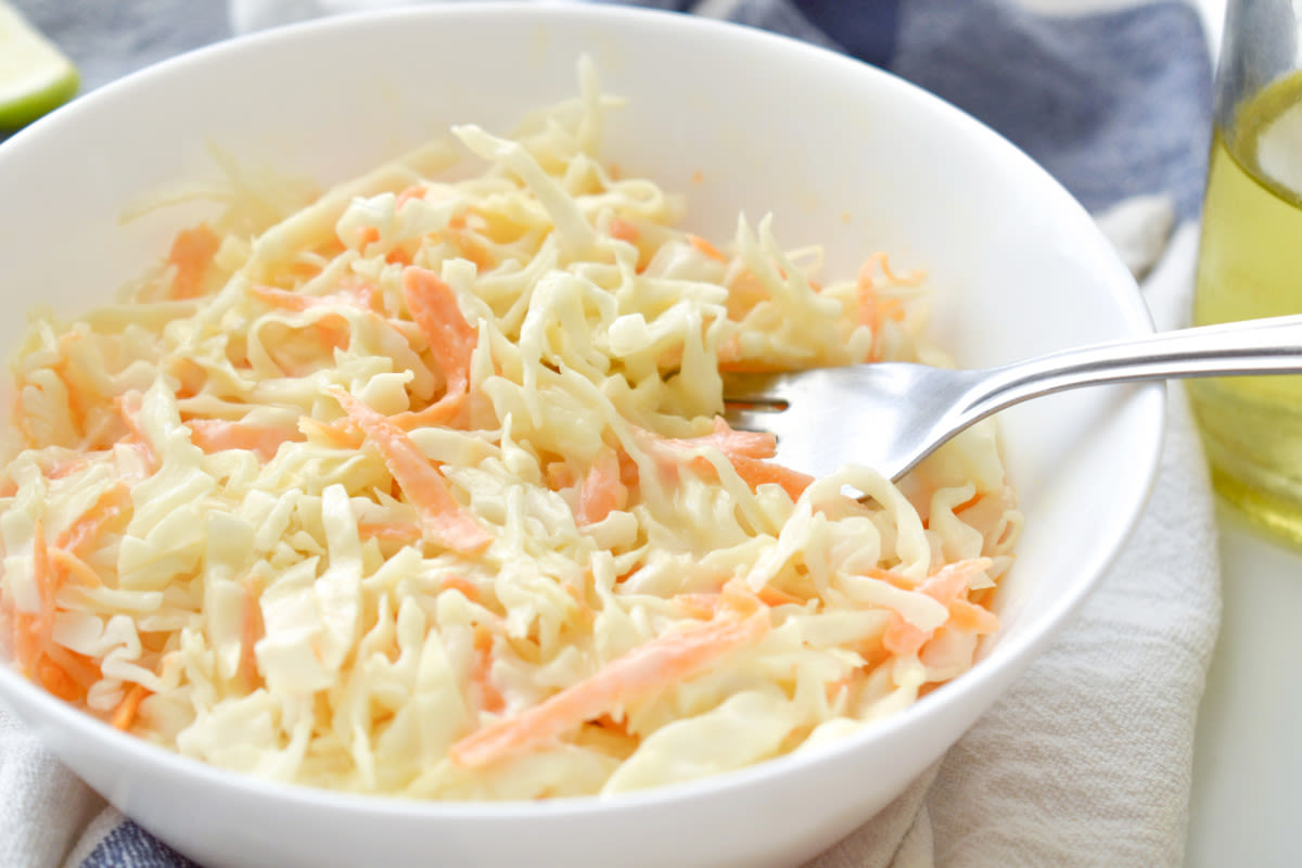 How to Make Coleslaw That Tastes Like it Came From a Diner