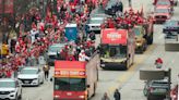 Live updates: KC fans overjoyed at Chiefs parade: ‘It doesn’t get any more special’
