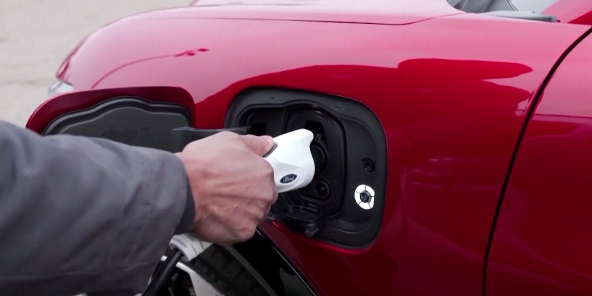 Vt. EV, plug-in hybrid owners to pay new fees next year