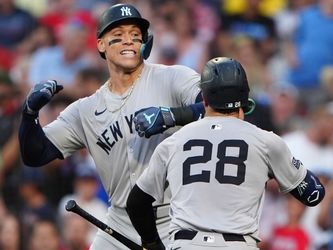 Yankees rally with three runs in 10th inning against Red Sox, win 11-8