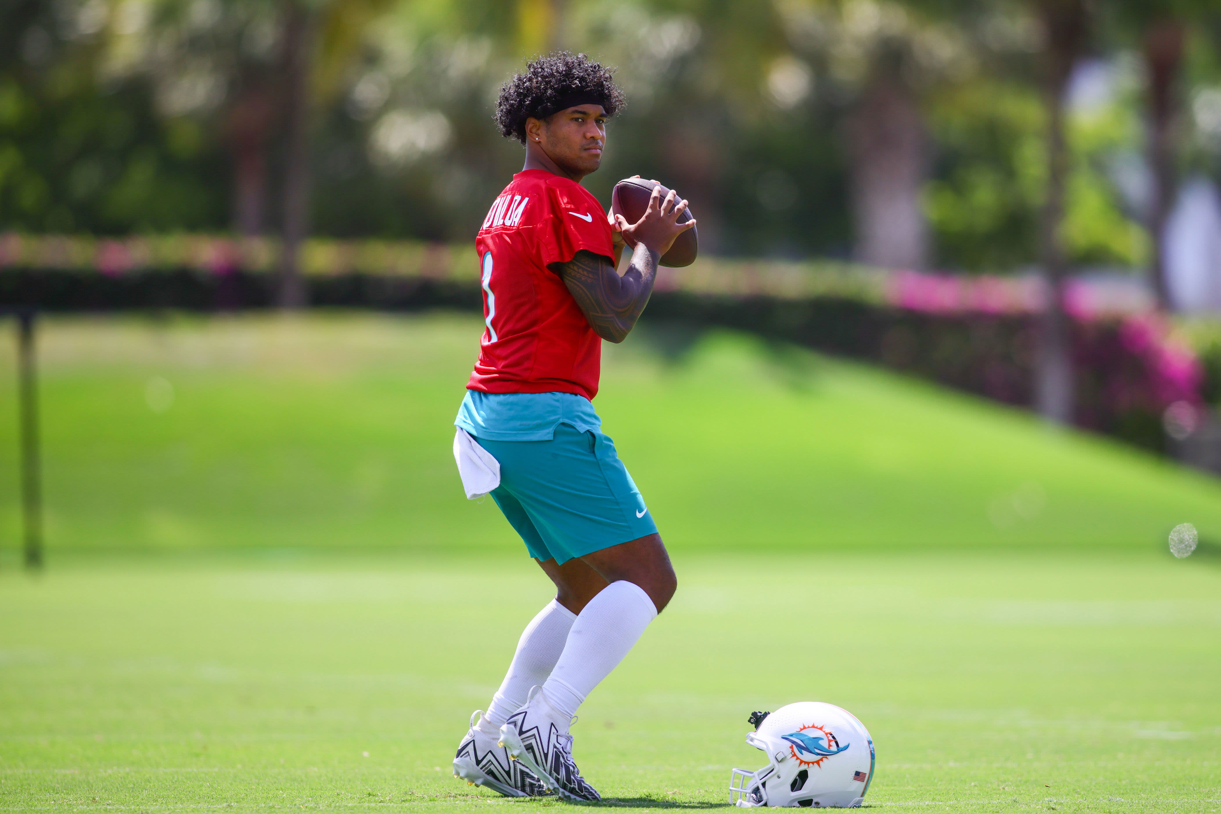 Miami Dolphins reportedly refusing to pay Tua Tagovailoa market value