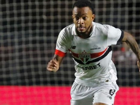 Lateral do São Paulo completa 150 jogos e se diz privilegiado