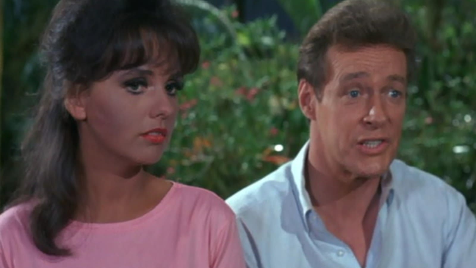 The Real Reason Russell Johnson & Dawn Wells Weren't In The Gilligan's Island Opening - SlashFilm