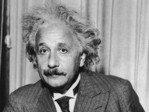 La carta que Albert Einstein envió al presidente de Estados Unidos para alertar sobre la bomba nuclear - La Tercera