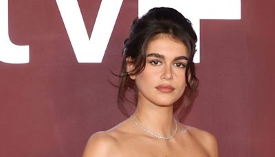 Kaia Gerber's Vinyl Espresso Hair Makes A Case For Going Darker This Summer