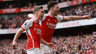 Arsenal 3-0 Bournemouth: Gunners keep title dreams on track