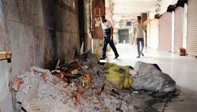 Heaps of debris at Nehru Shopping Complex in Amritsar irk traders, visitors