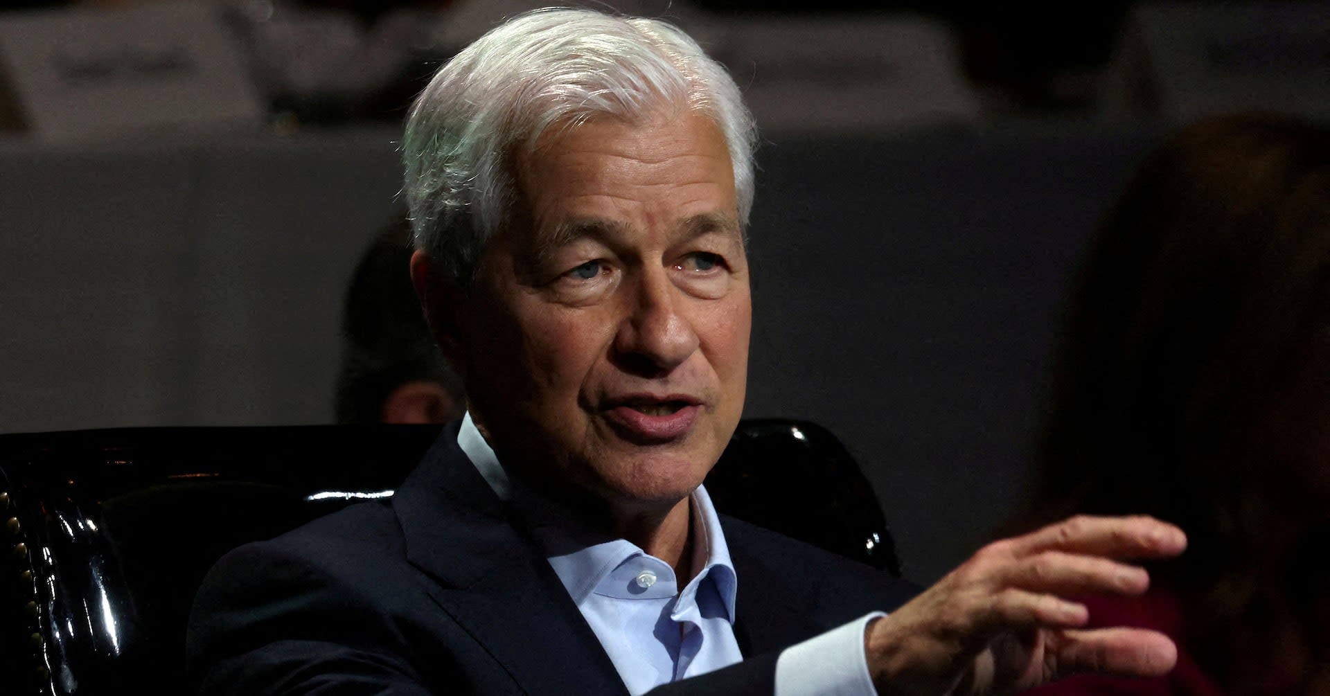 JPMorgan's Dimon says he'll "do the right thing" on succession, pushes back on CEO-chairman split