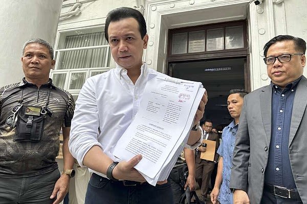 Ex-Philippine leader accused of scheme | Arkansas Democrat Gazette