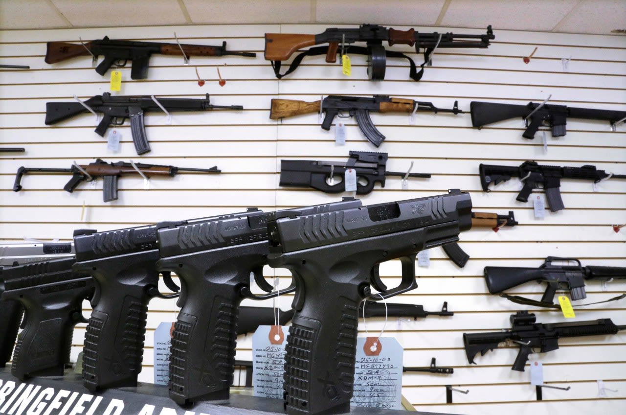 Bill to ban semiautomatic guns to die in committee