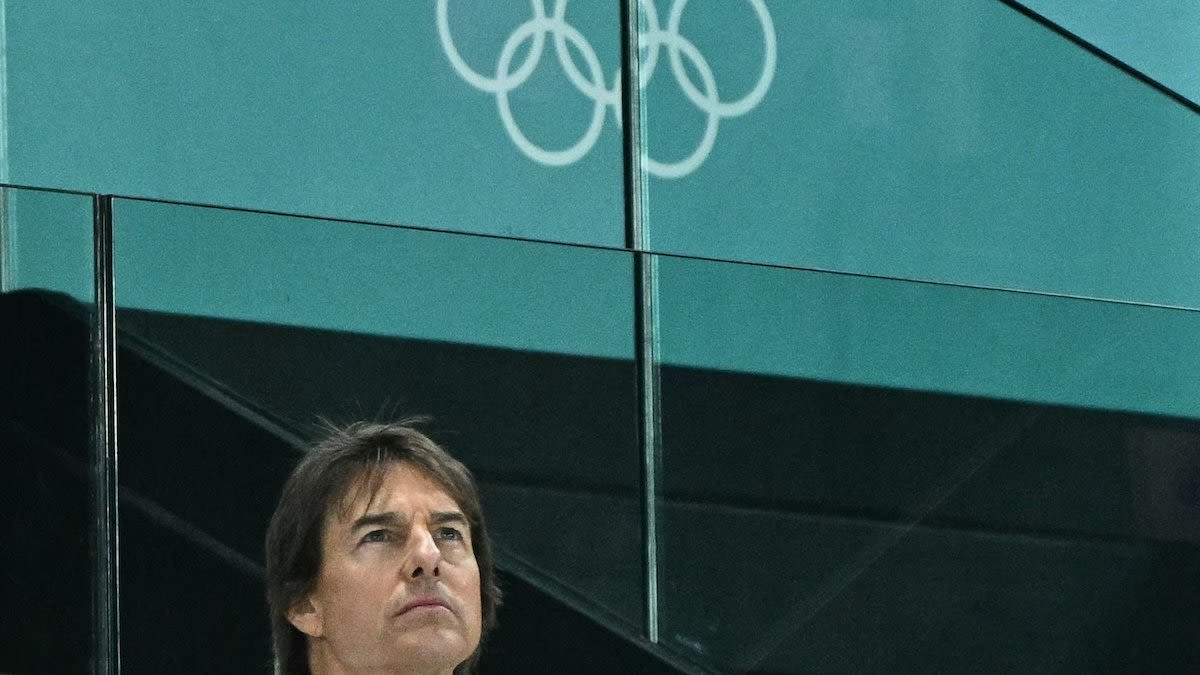 Is Tom Cruise performing a stunt at the 2024 Olympics Closing Ceremony?