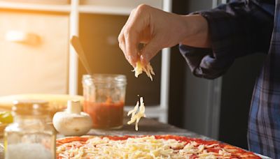 Kleber fürs Pizzabacken: Google-KI liefert absurde Ergebnisse