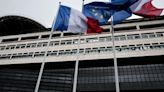 S&P rebaja la nota de Francia por dudas sobre su control del déficit