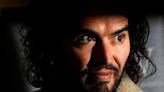 La policía británica interroga a Russell Brand por acusaciones de agresión sexual: The Times