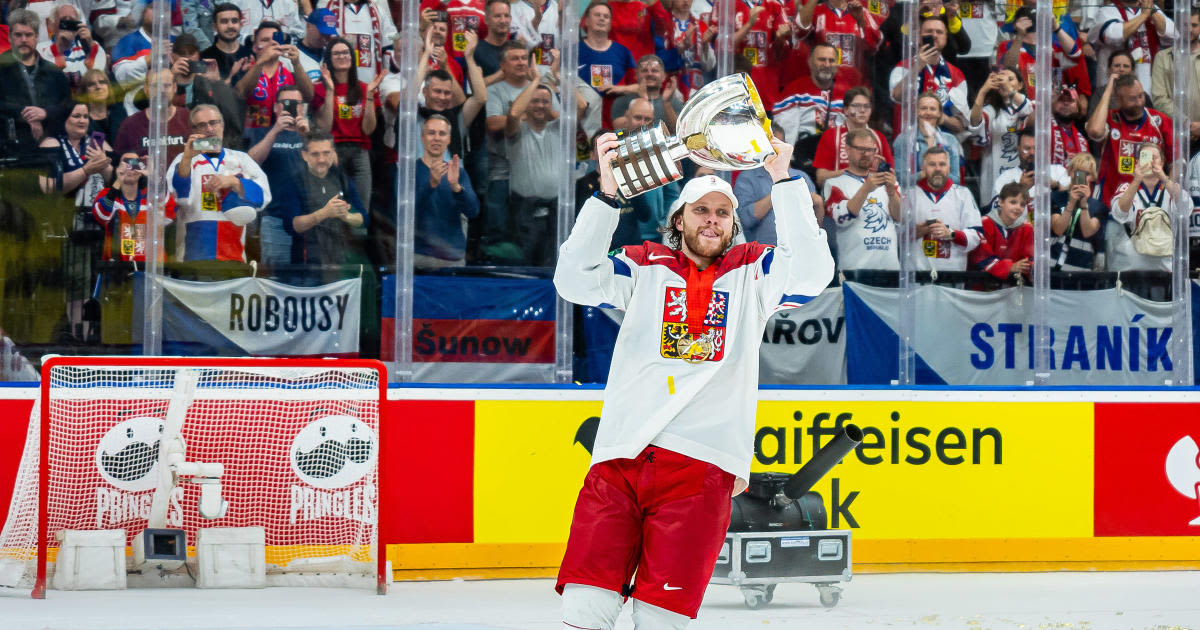 David Pastrnak scores goal as Czechia captures World Championship