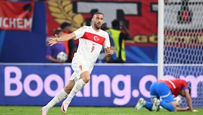 Czechia 1-2 Turkey: Hakan Calhanoglu and Cenk Tosun confirm last 16 place in fiery clash as 10-man Czechs head home - Eurosport