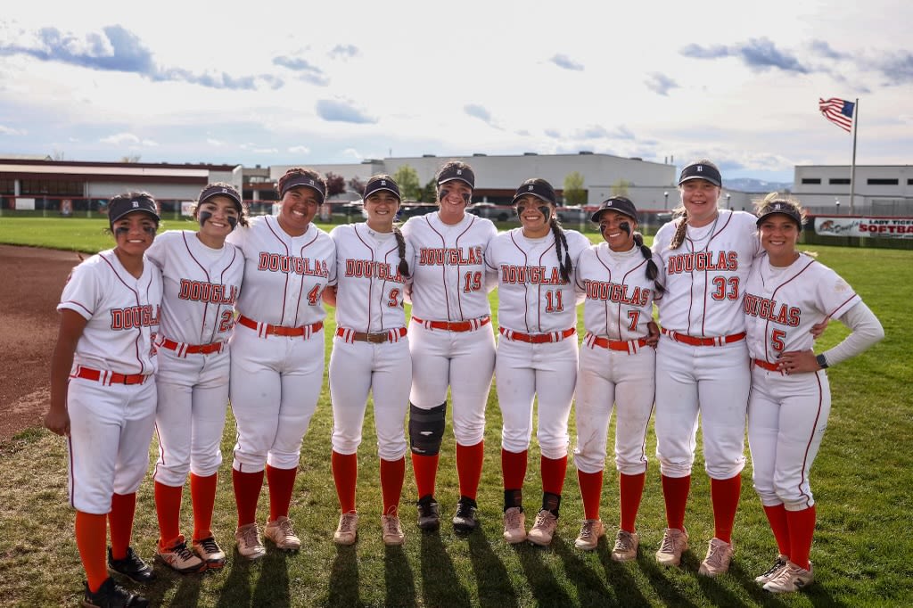 Douglas softball celebrates seniors, league perfection