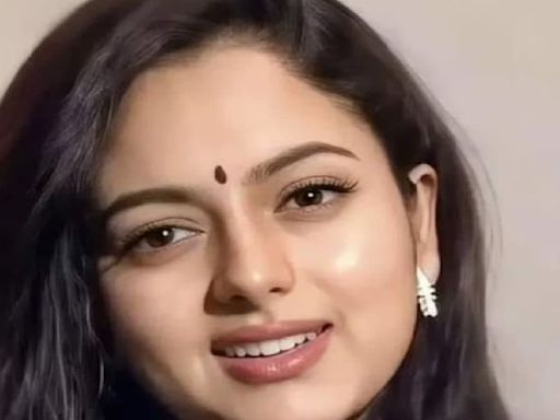 Remembering Soundarya, The South Actress Whose Property Is Now A Topic Of Discussion - News18