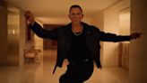 Daniel Craig demuestra bailando haberse liberado de James Bond