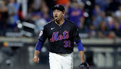 Díaz brothers pitch in same game for 1st time as Mets top Reds in front of family at Citi Field