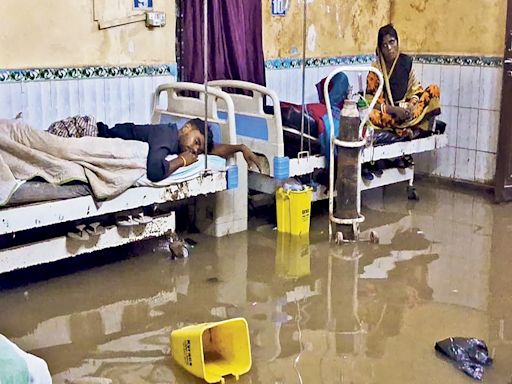 Flood situation in Bihar turns distressing due to incessant rains, 13 districts along river Ganga affected