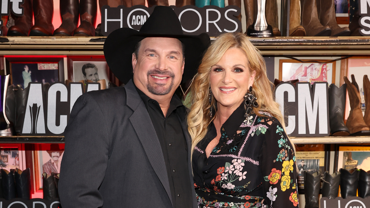 Garth Brooks Says Wife Trisha Yearwood Looks 'Better Than Ever' On 60th Birthday: 'I Love You MORE Than Ever' | iHeartCountry...