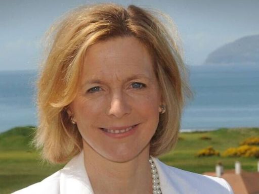 Hazel Irvine's life – surprise wedding, daughter confession and 'pay' remark