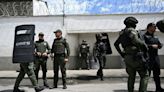 Traslado de presos en cárcel de Colombia tras el asesinato de su director