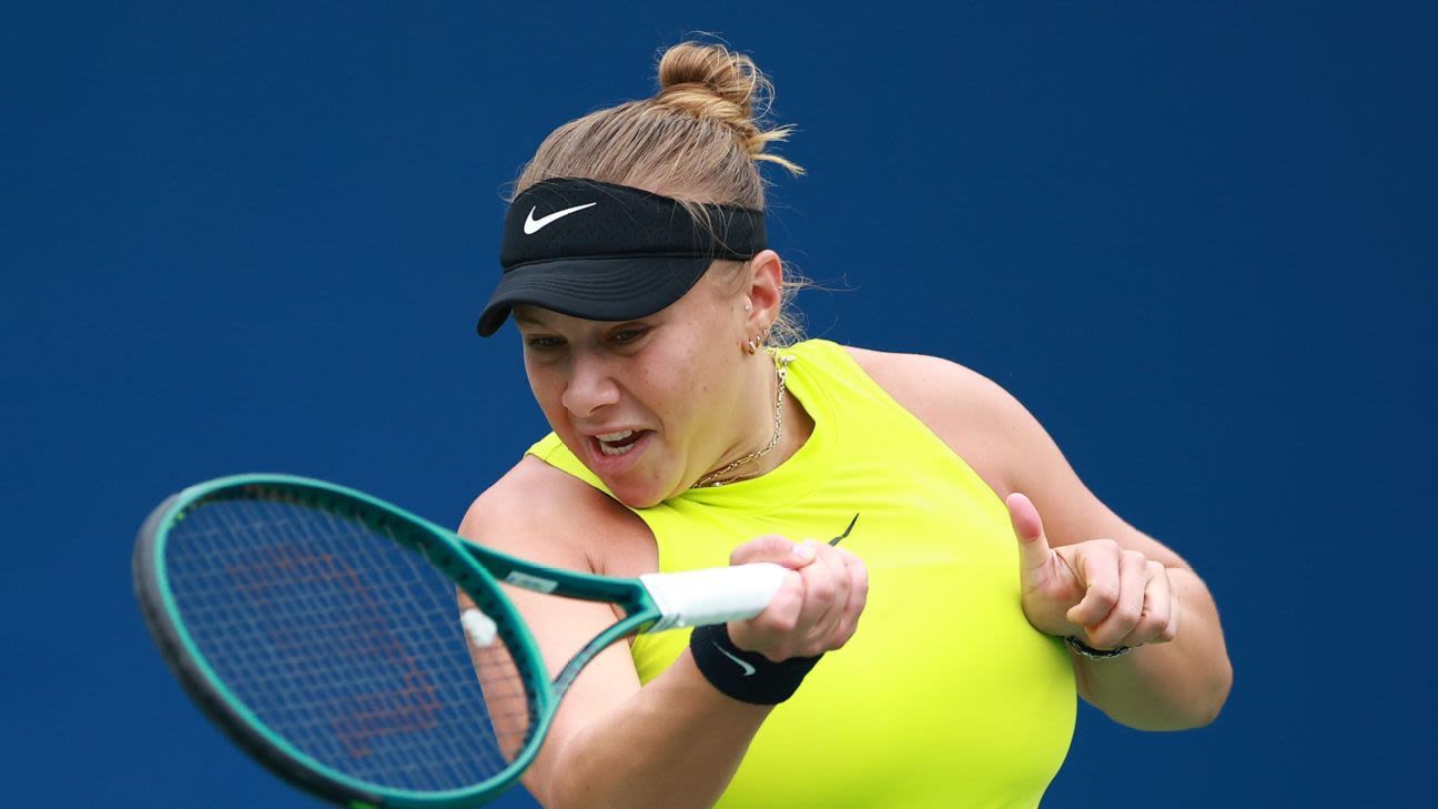 Anisimova ousts Sabalenka to make Toronto semis